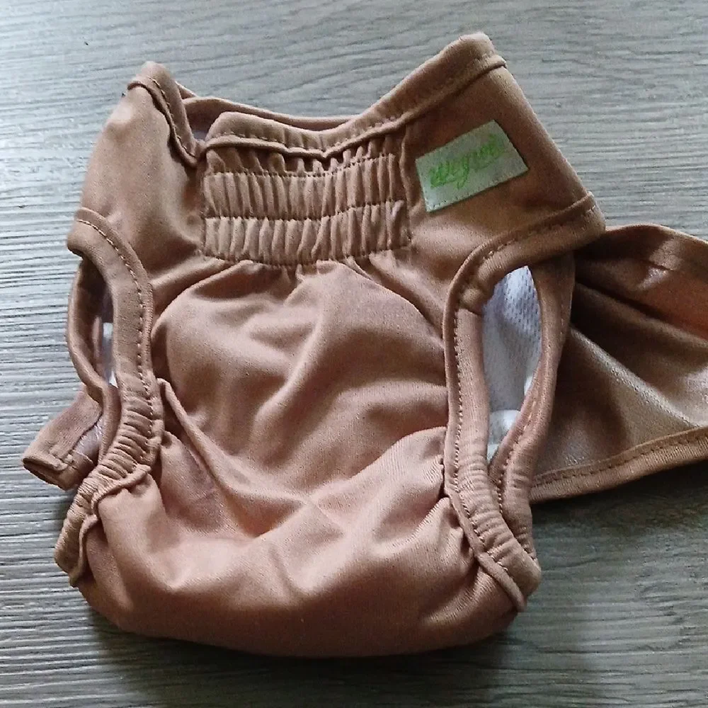 Wegreeco tan reusable female ruffle dog diaper heat bladder issue Sz S NWOT